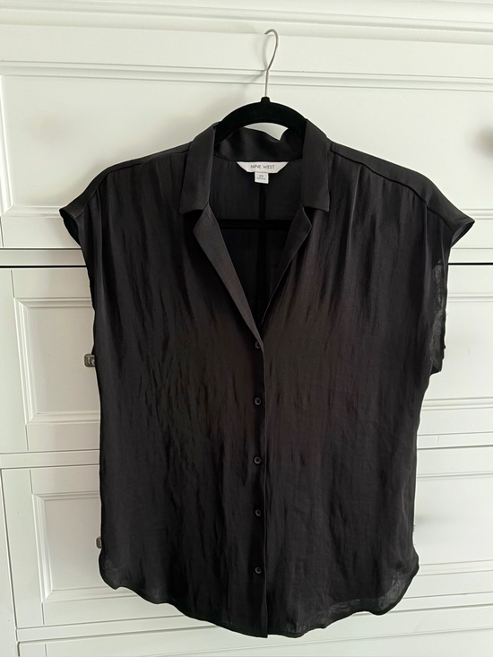 Nine West Tops - Nine West Black Cap-Sleeve Button-Front Blouse XS